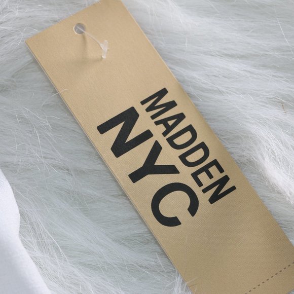 Madden NYC White Flutter Sleeve Button Front Top - Size Small, NWT - Picture 4 of 8